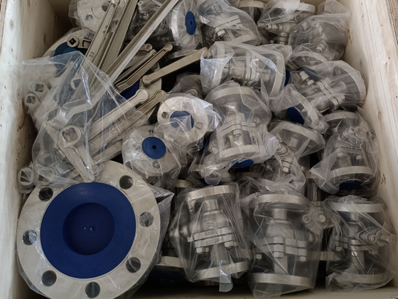 化工機械管道閥門配件手動法蘭球閥發(fā)貨