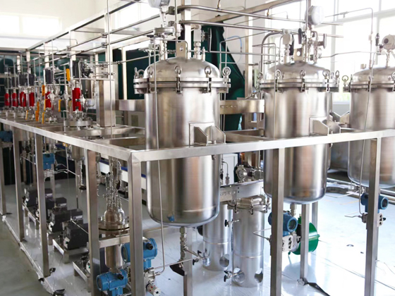 化學(xué)反應(yīng)釜中鎳合金法蘭/球閥/針閥/管道配套配件的應(yīng)用。